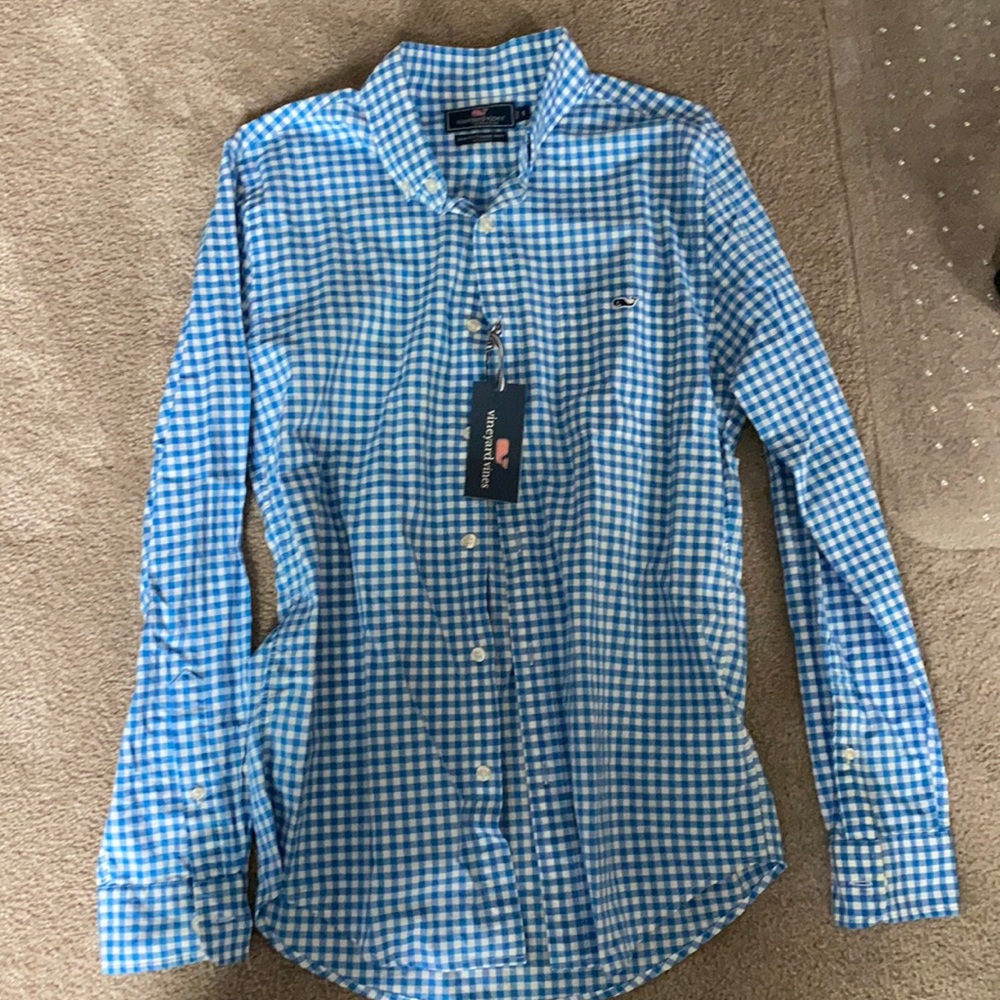 Never before worn. Slim Fit Tucker shirt.